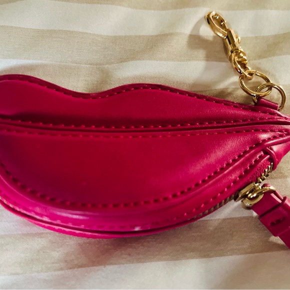 DVF for Target Diane Von Furstenberg Pink Lips Coin Purse Wallet - Picture 1 of 2